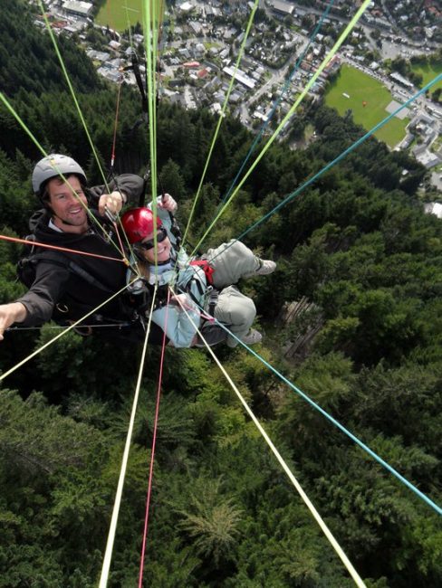 paraglide-queenstown-new-zealand paraglide-queenstown-new-zealand