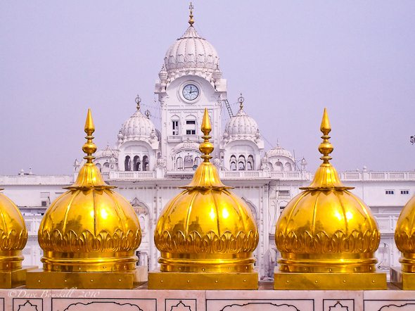 essay on golden temple in hindi language