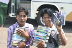 Myanmar-Golden-Rock-Treasure-Book-Vendors Myanmar-Golden-Rock-Treasure-Book-Vendors