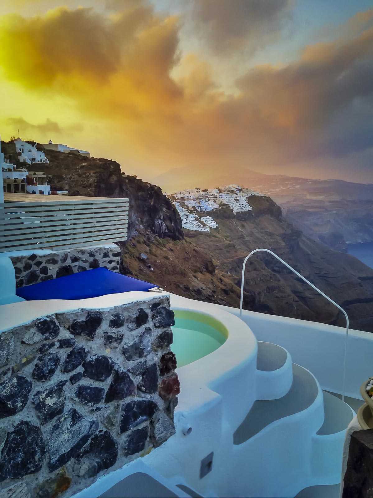 Best Cave Hotels In Santorini Ultimate Luxury Vacation The Planted D