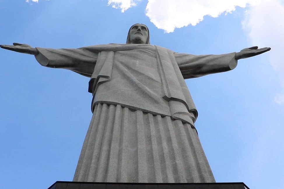 things to do in rio de janeiro- visit christo