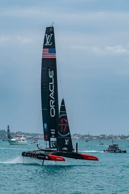superyacht-regatta-americas-cup-Oracle-team