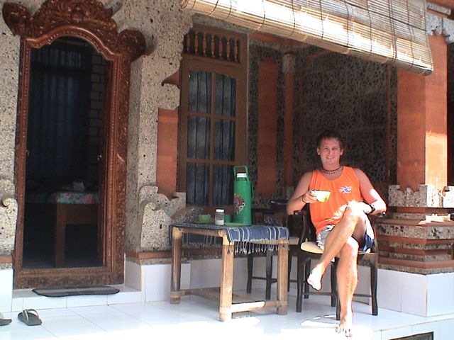 Couple-relax-travel-bali-indonesia Relax when traveling to creconnect as a couple