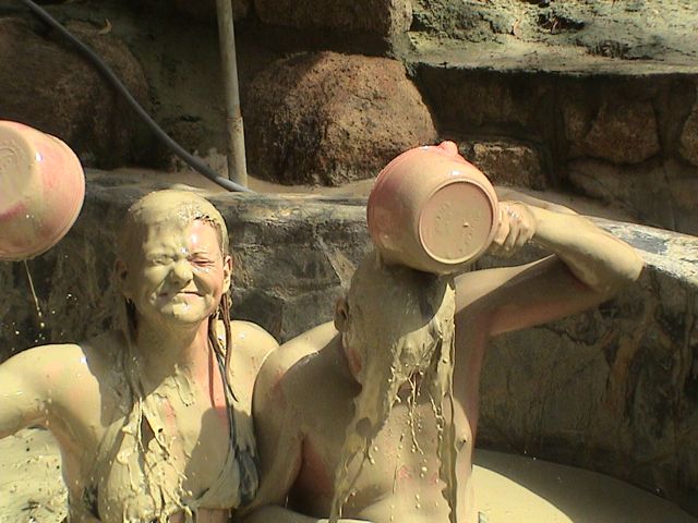 Couples-mud-bath-vietnam Nha Trang Mud Baths relax as a couple