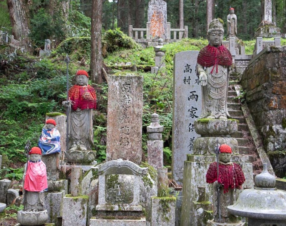 Meet the Little Spirits of Japan’s Okunoin Cemetery At Night