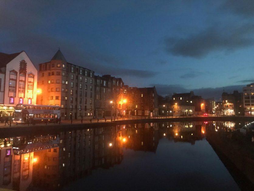 edinburgh at night 