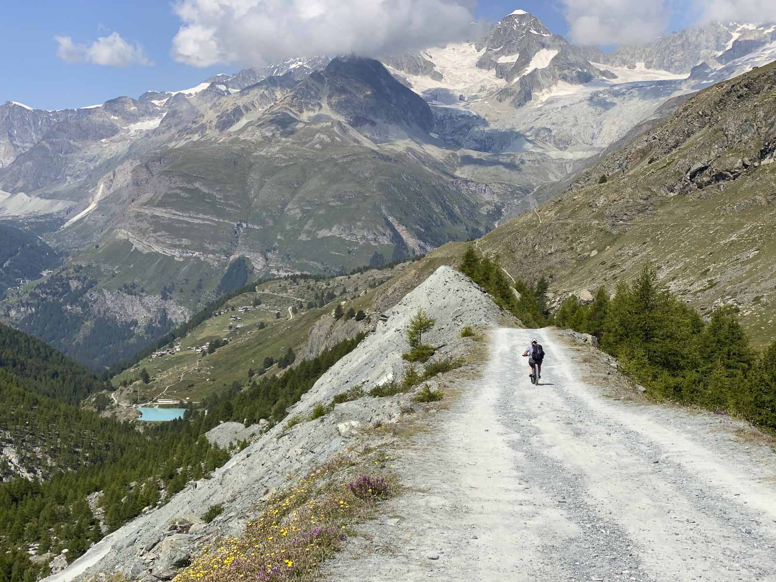 4 lakes bike tour in Zermatt