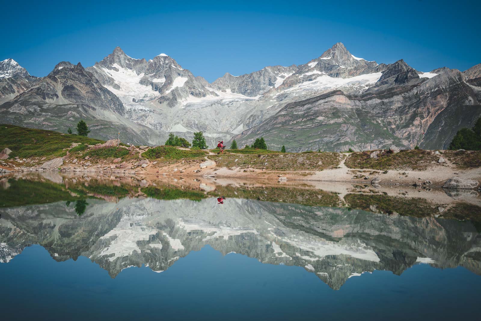 5 lakes hike in Zermatt Grunsee
