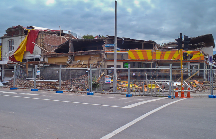 store damage earthquake