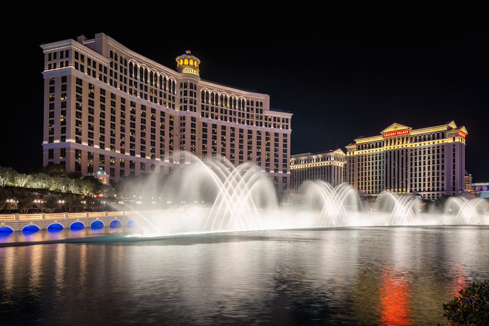 Bellagio Fountain at night in Las Vegas