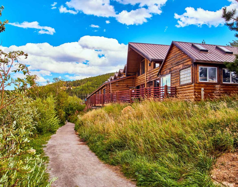 17 Cozy Cabins in Colorado For Your Next Getaway