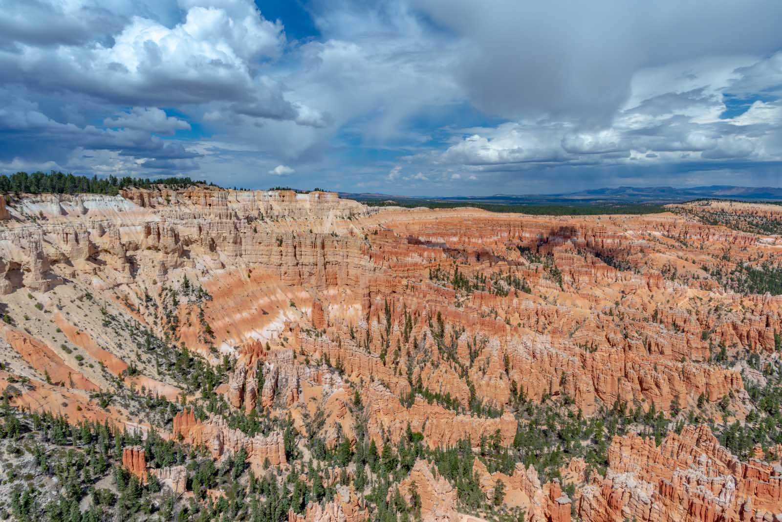 Best Bryce Canyon Hikes Bryce Point to Bryce Canyon Lodge