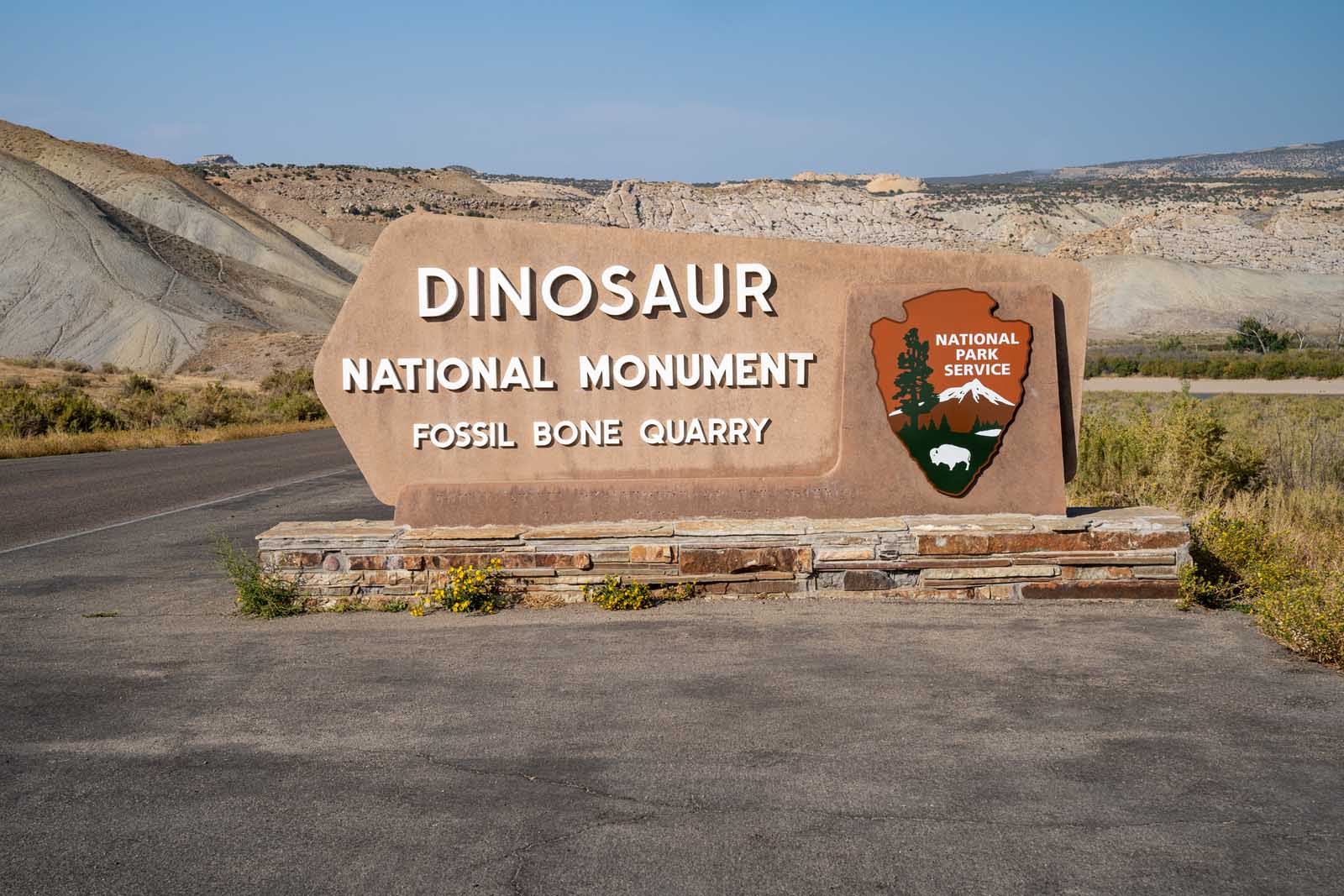 Best Colorado NAtional Monuments Dinosaur NAtional Monument