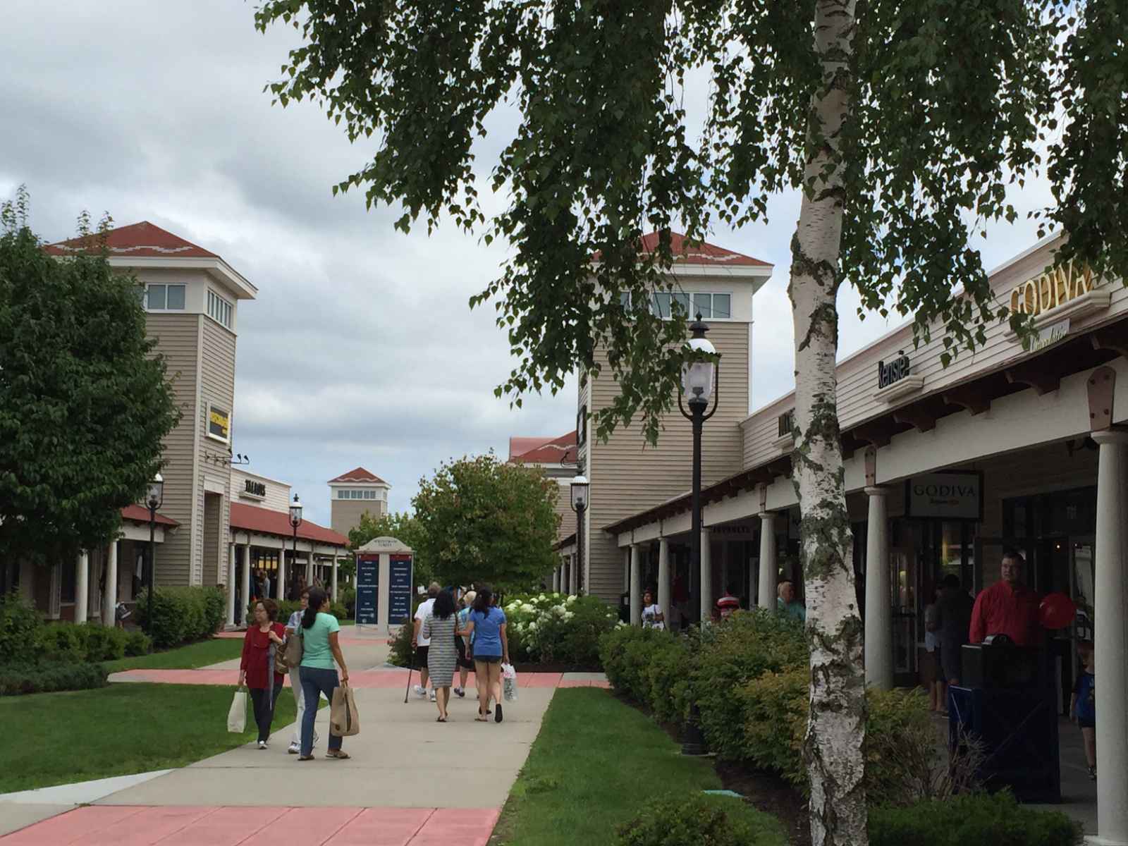 Best Day Trips From Boston Wrentham Village Premium Outlets