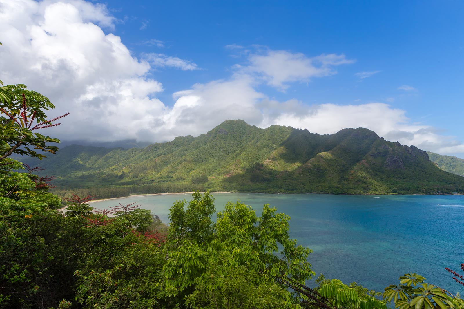 Best Hikes in Oahu Crouching Lion Trail