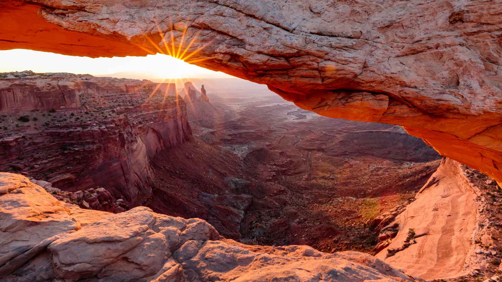 Best National Parks to Visit in March Canyonlands Mesa Arch