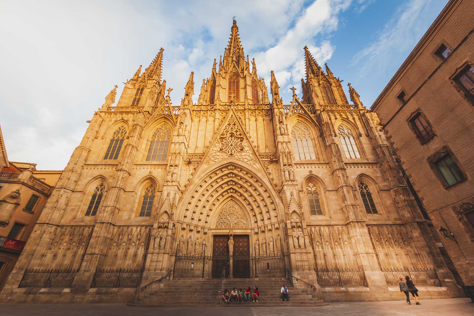 5 best places to visit in barcelona