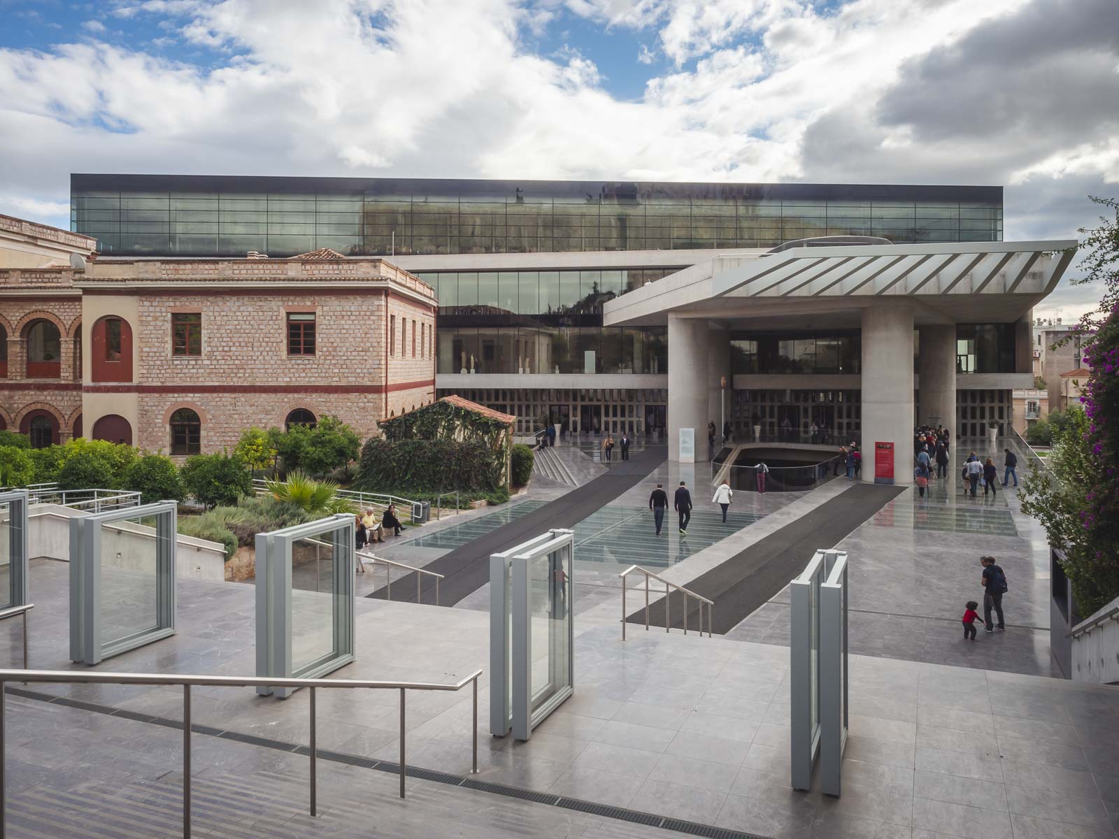 things to do in athens acropolis museum