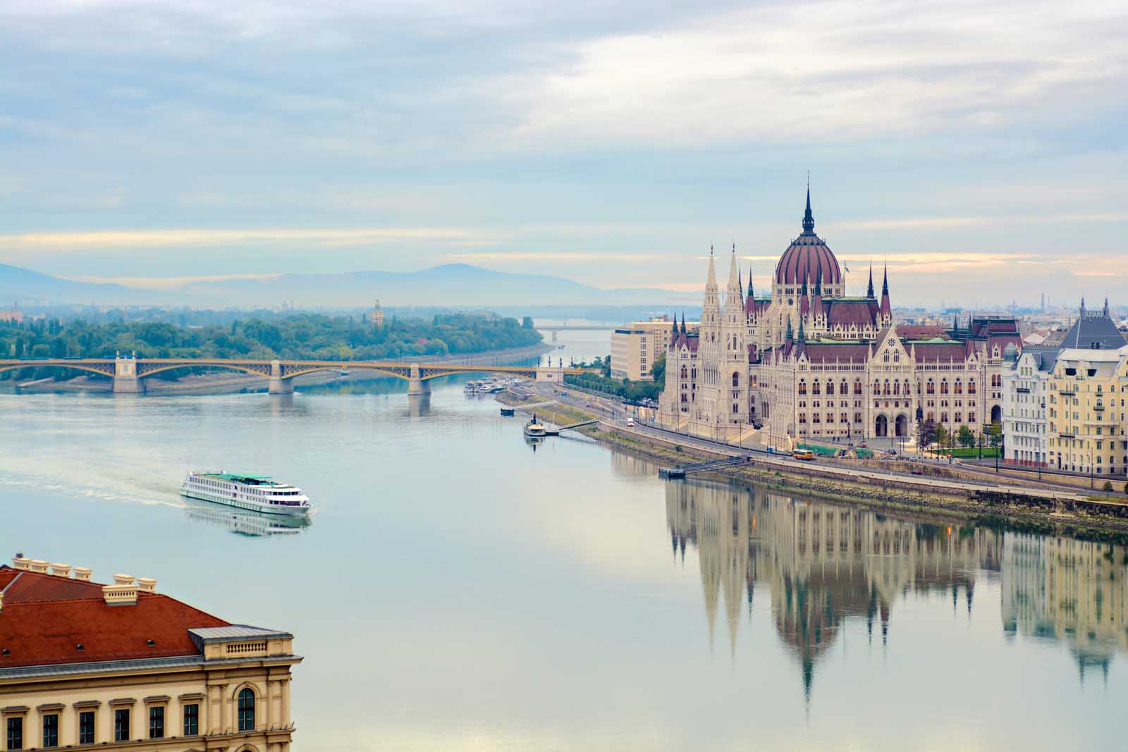 Best Things to do in Budapest Danube River Cruise