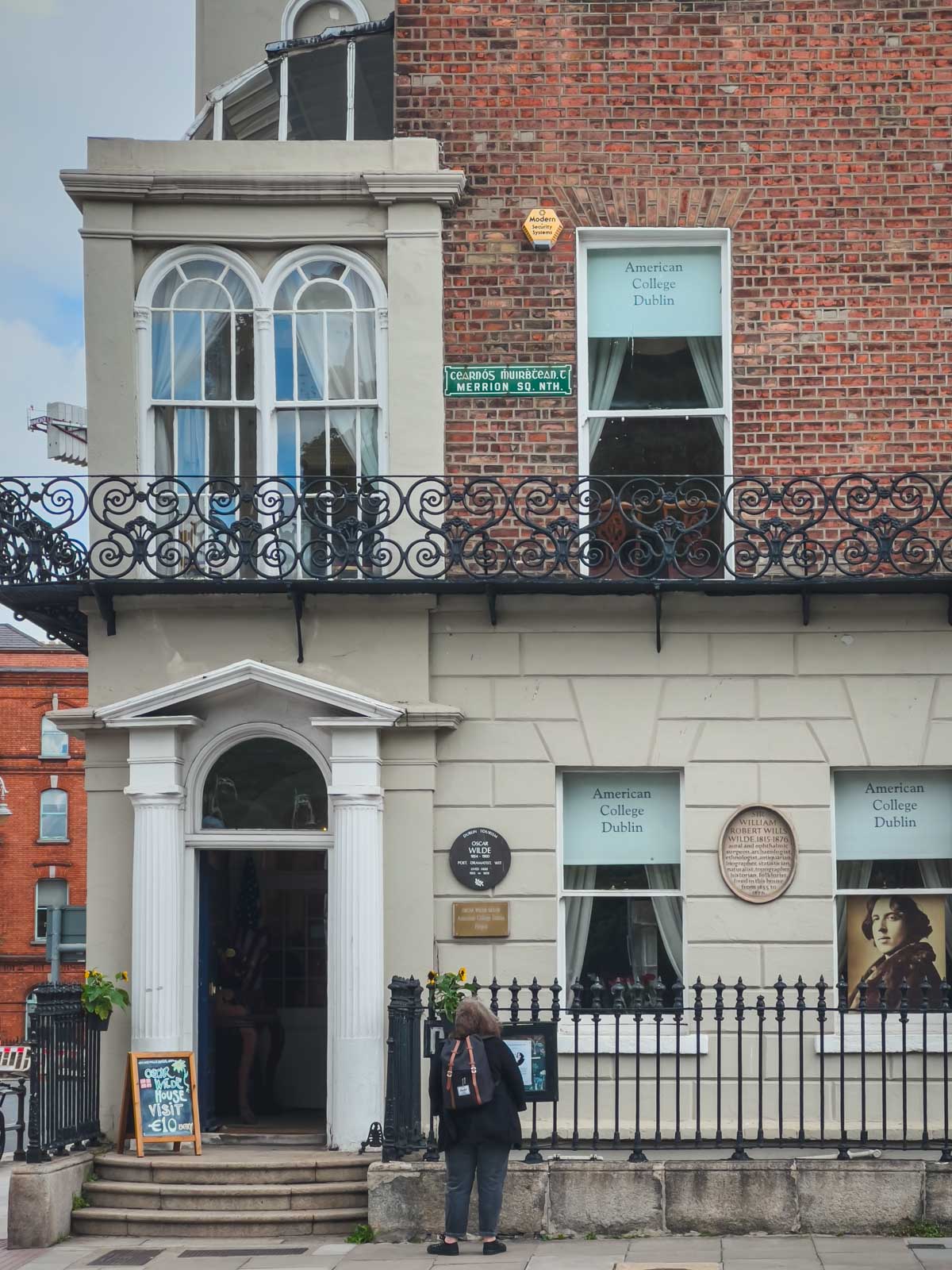 Best Things to do in Dublin Oscar Wilde House