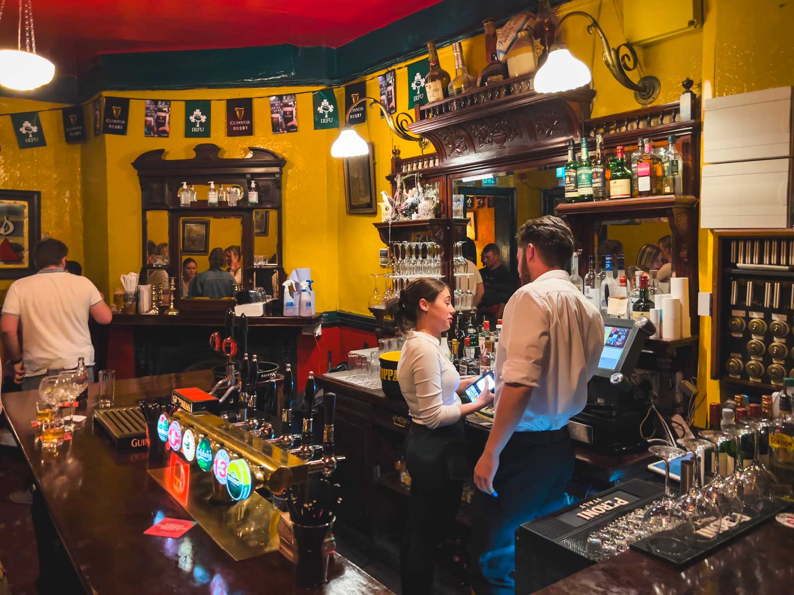 Best Things to do in Dublin Visit a pub