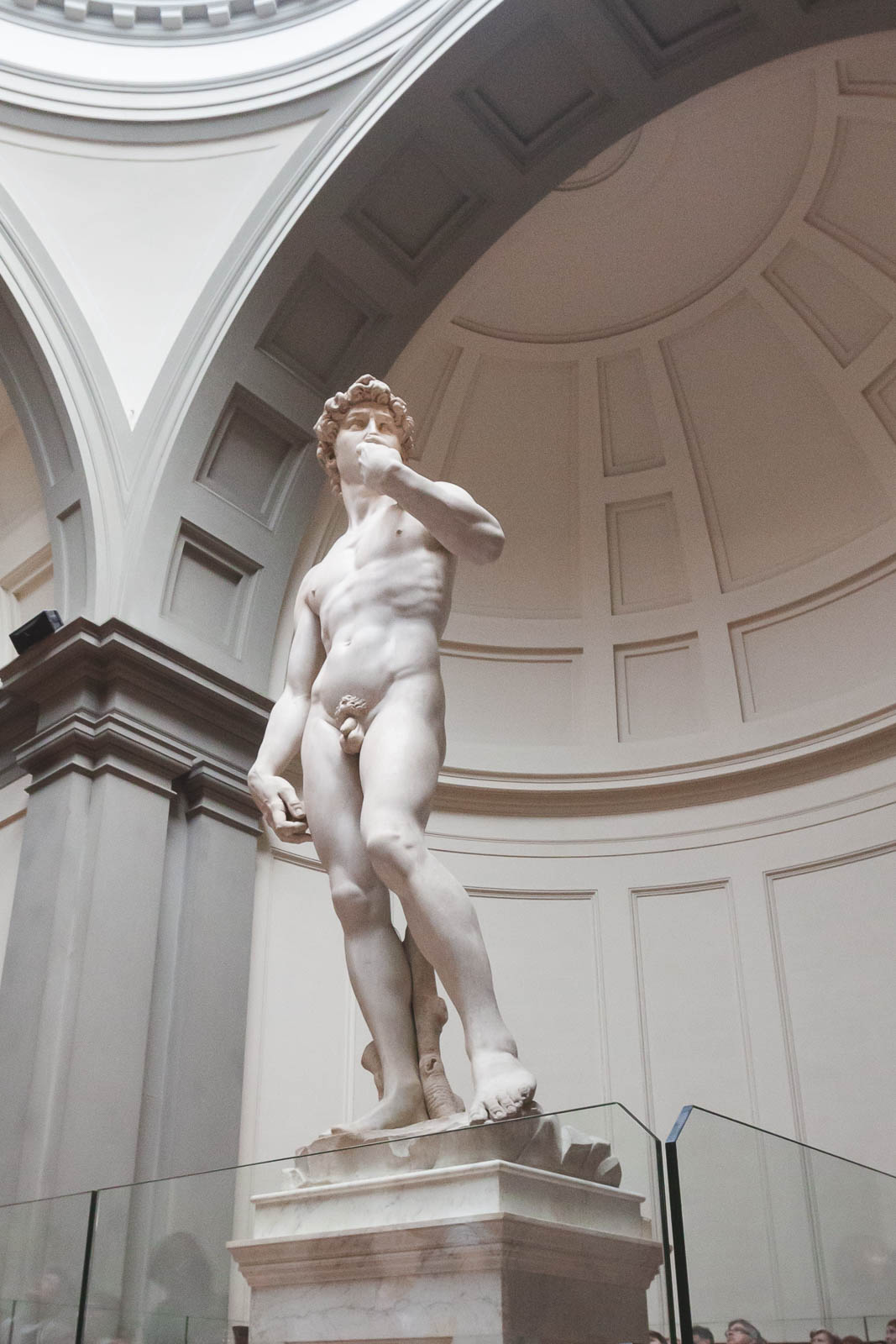 Statue von David in der Galleria dell'Accademia Florenz Italien