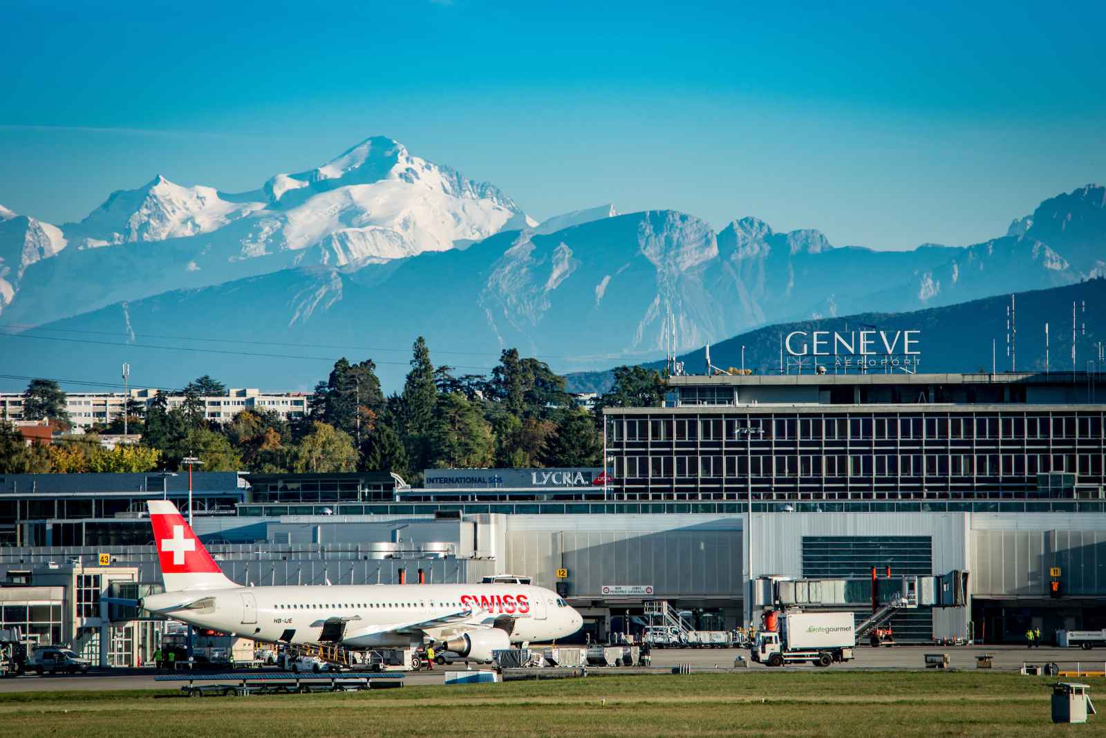 Best Things to do in Geneva how to get there Geneva from the sky