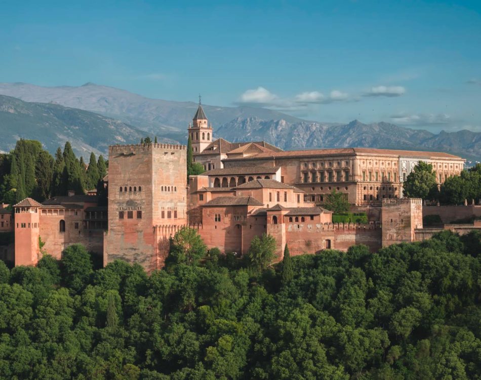 26 Best Things to do in Granada, Spain