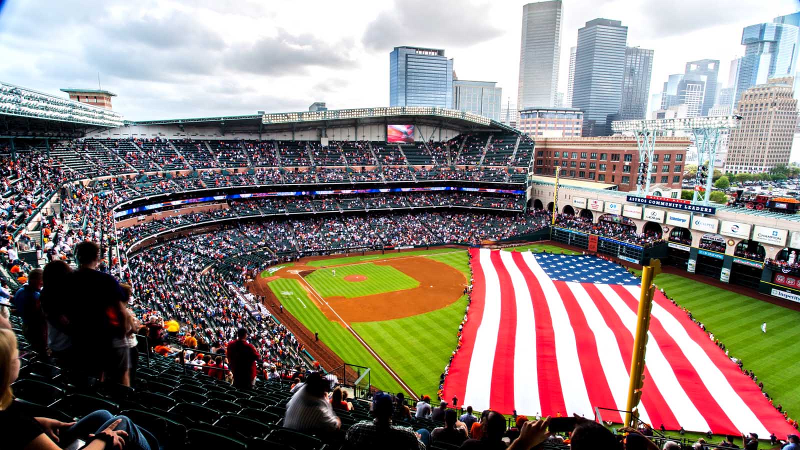 Best Things to do in Houston Texas Baseball Game minute Maid Park