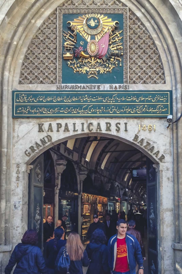 Go shopping in the Grand Bazaar in Istanbul