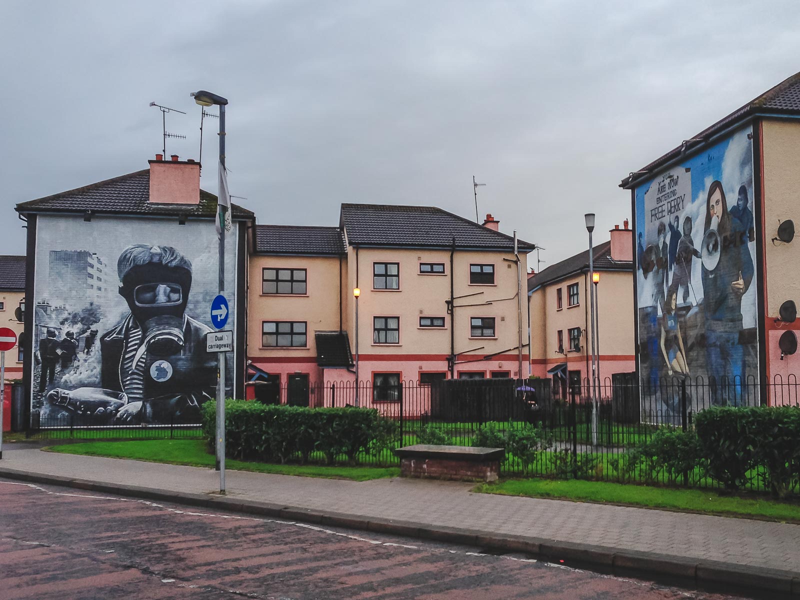 places to visit in northern ireland londonderry murals
