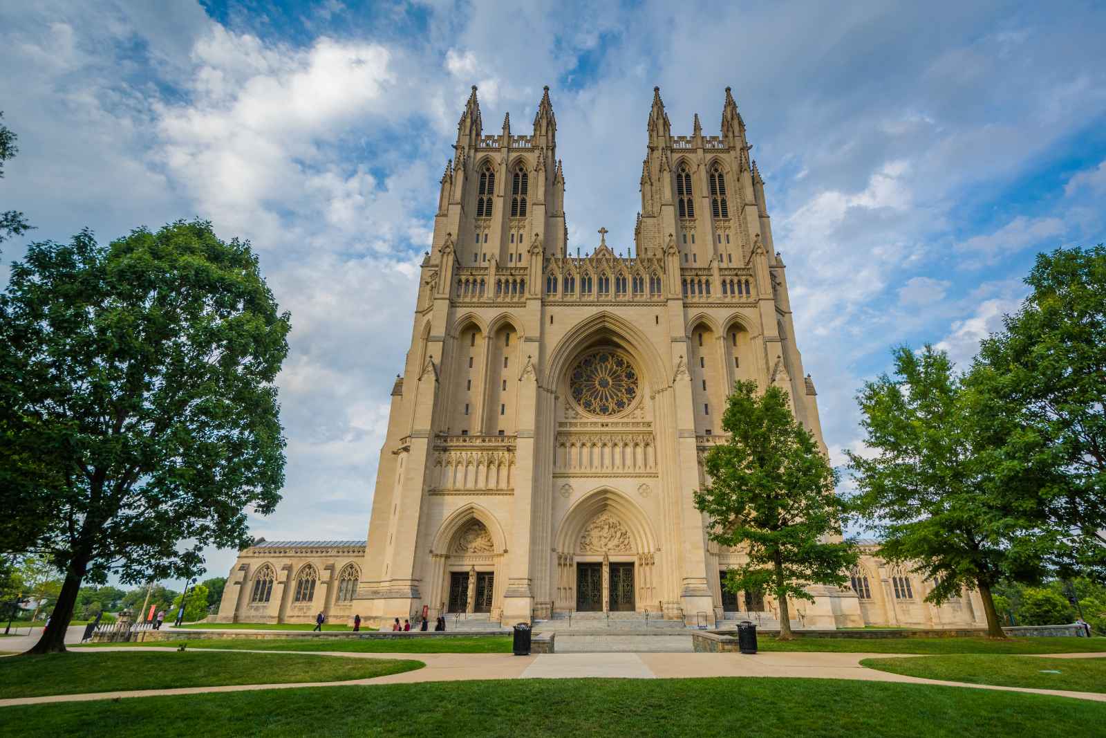 Best Things to do in Washington DC Washington National Cathedral