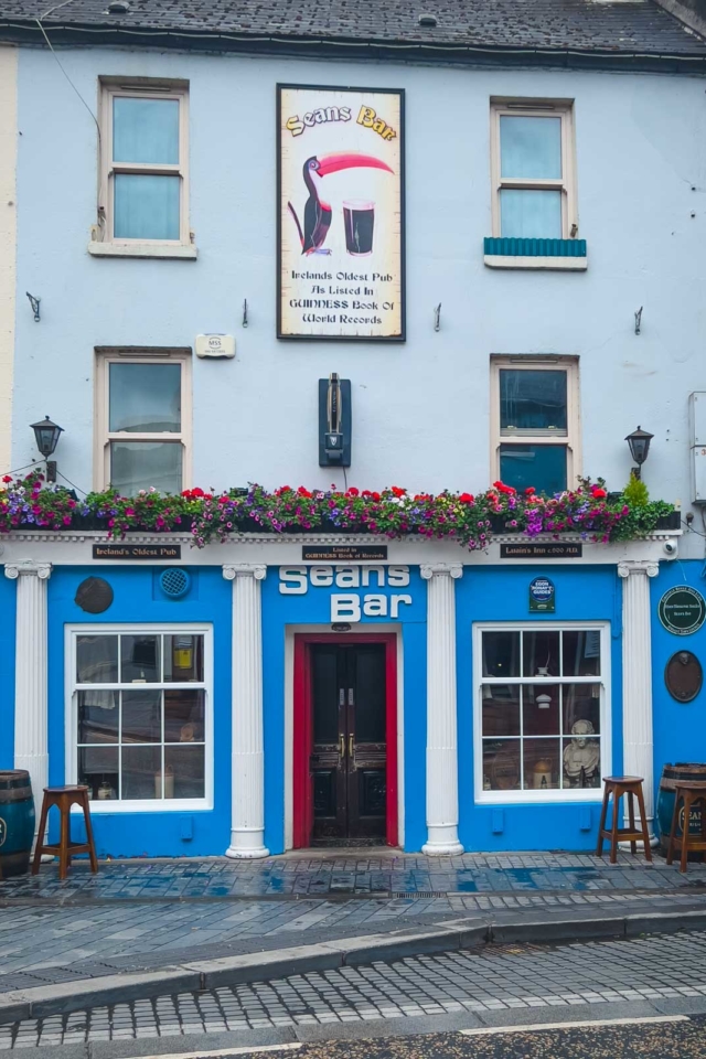 Best cities in Ireland Athlone Seans Bar
