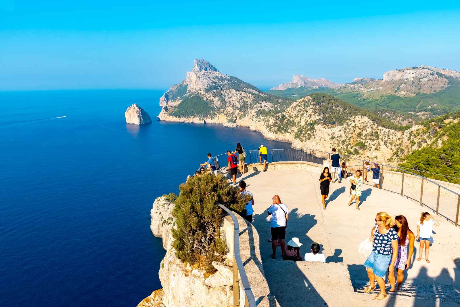 Best day trips from Barcelona Mallorca