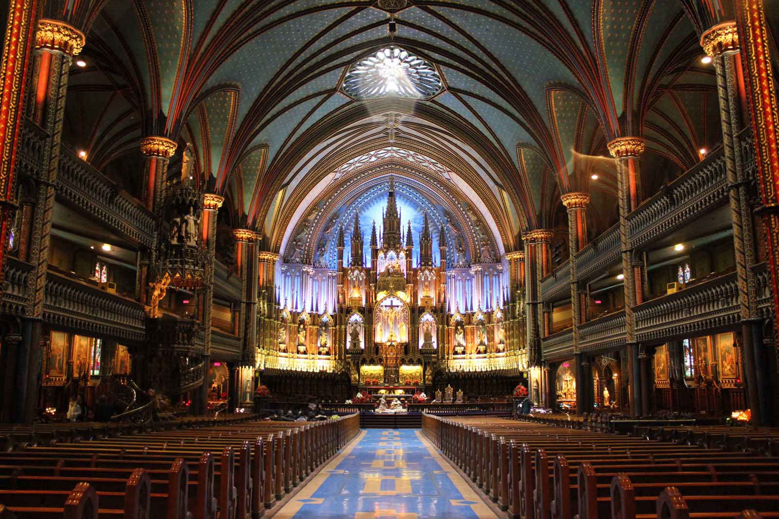 Things to do in Montreal Notre Dame Basilica