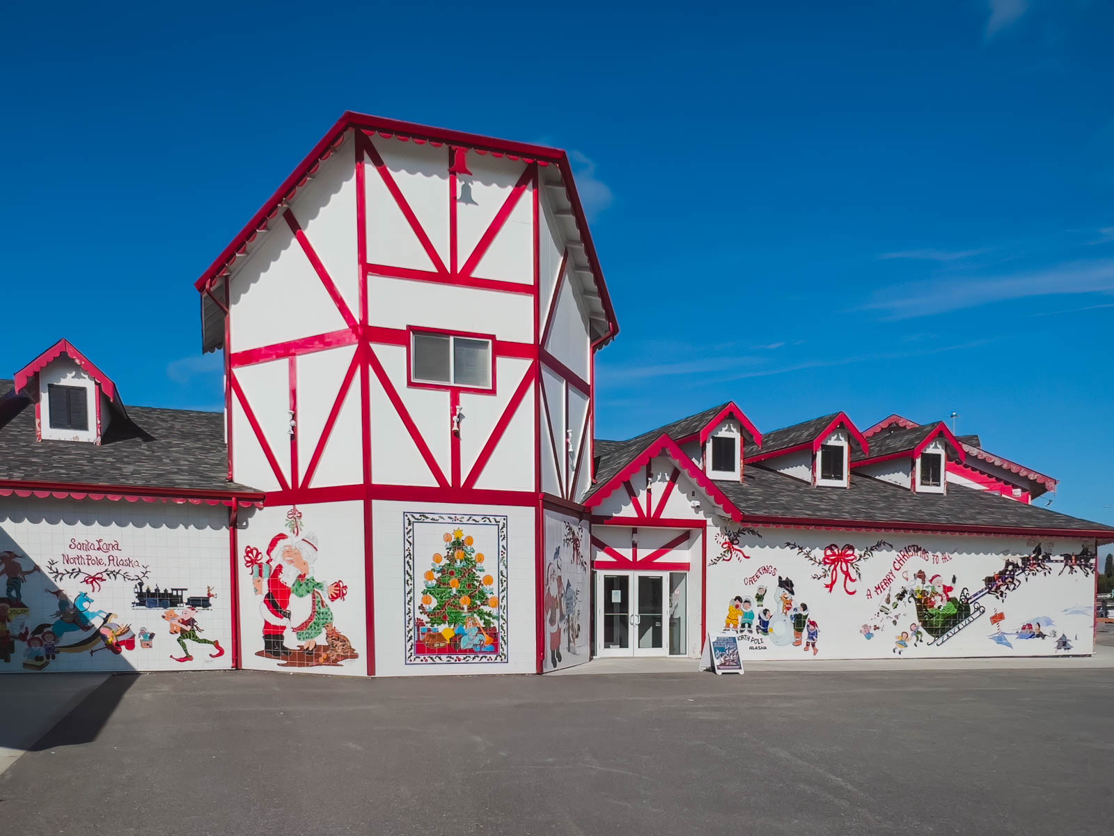 Best Things to do in Alaska Santa Clause House