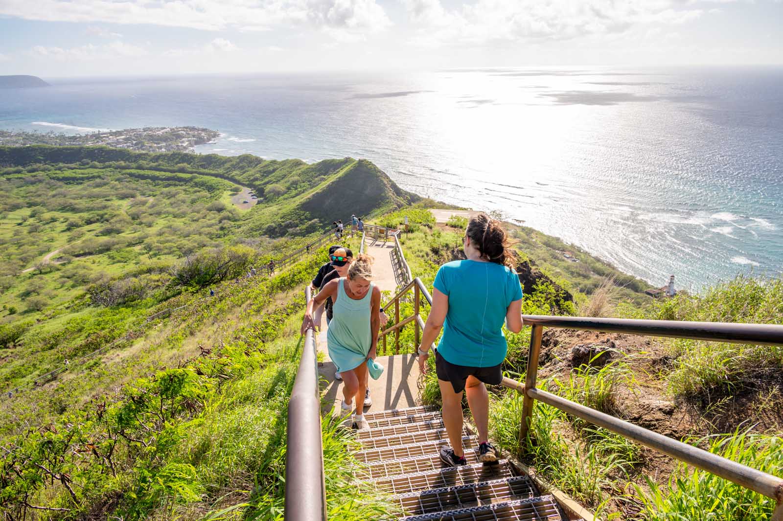 Best things to do in Honolulu hiking Diamond head trail