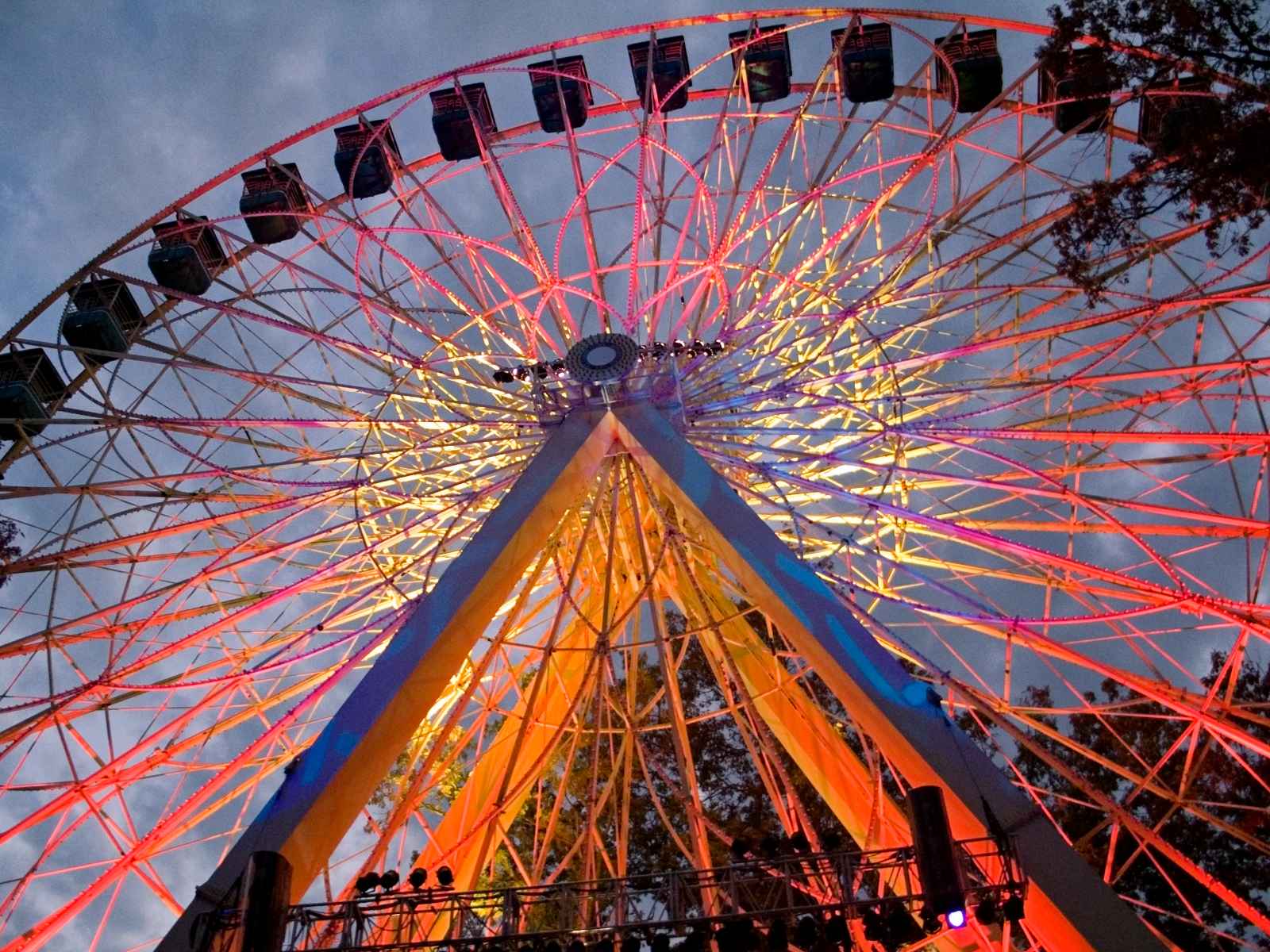 Best things to do in New Jersey Six Flags Great Adventure Ferriswheel