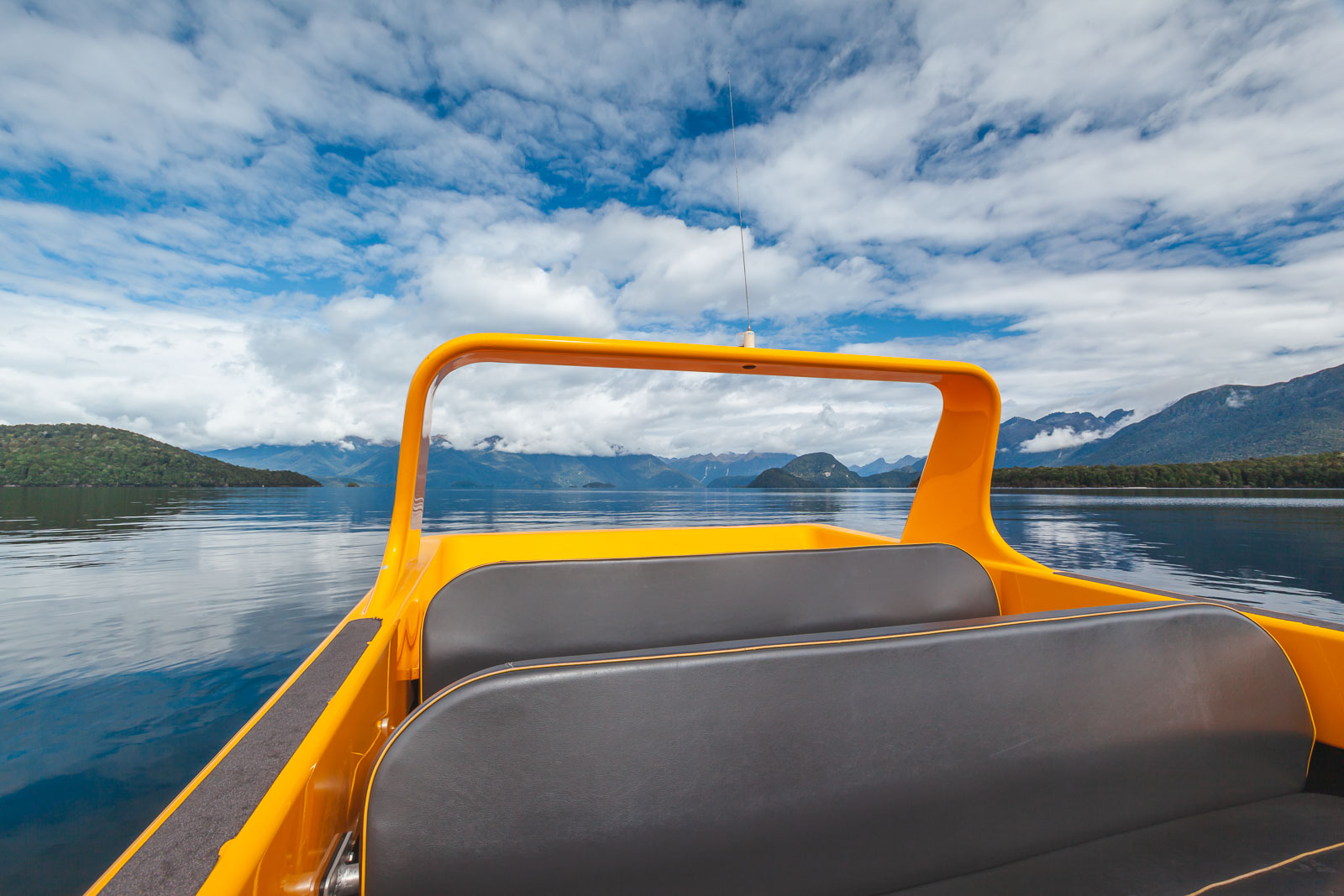 Fun Things to do in New Zealand Jet Boat in Fiordland National Park 