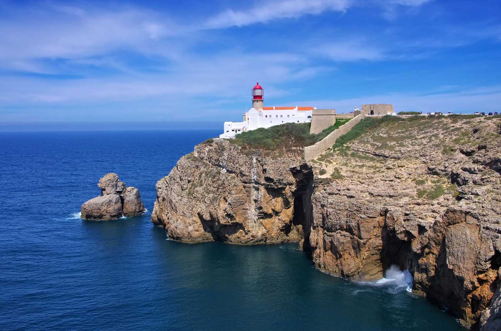 Farol do Cabo de São Vicente Best places to see in algarve Portugal