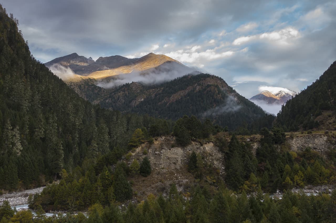 bhutan trek mountains