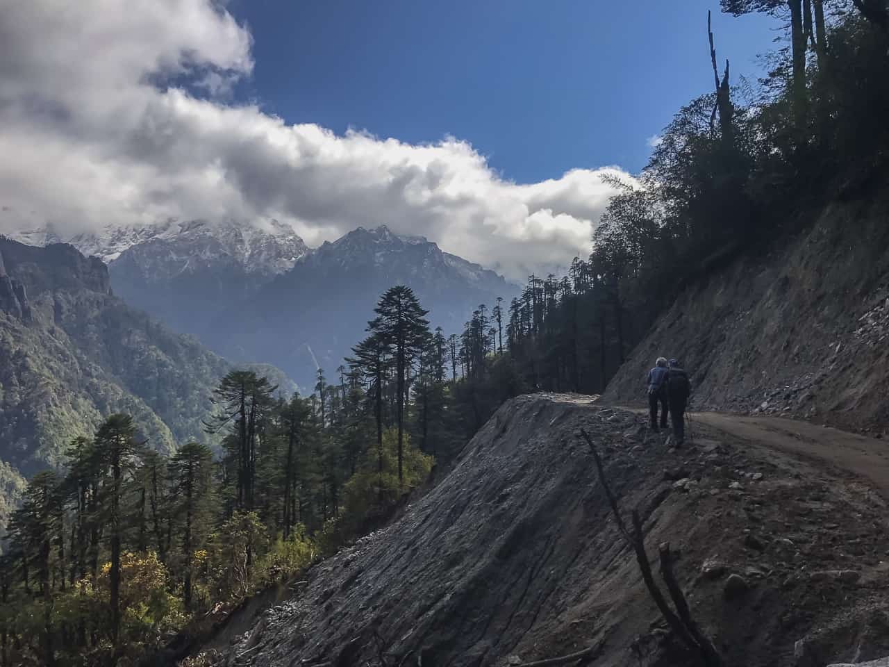 Bhutan trek bus