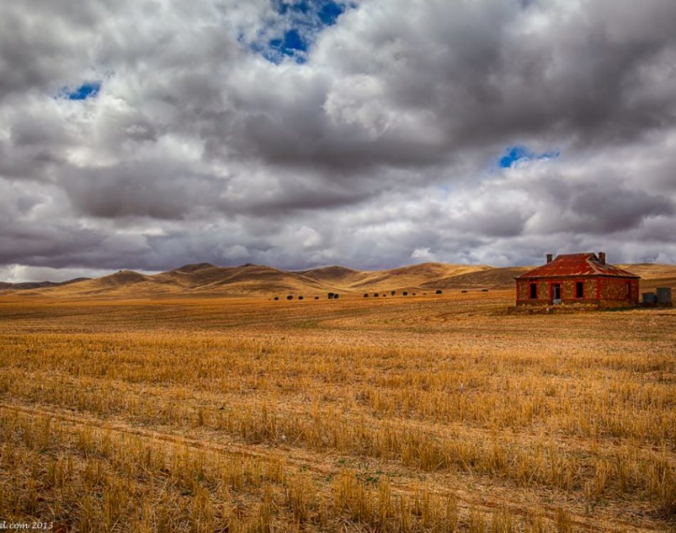 Midnight Oil Diesel and Dust – Photo of the Burra Homestead