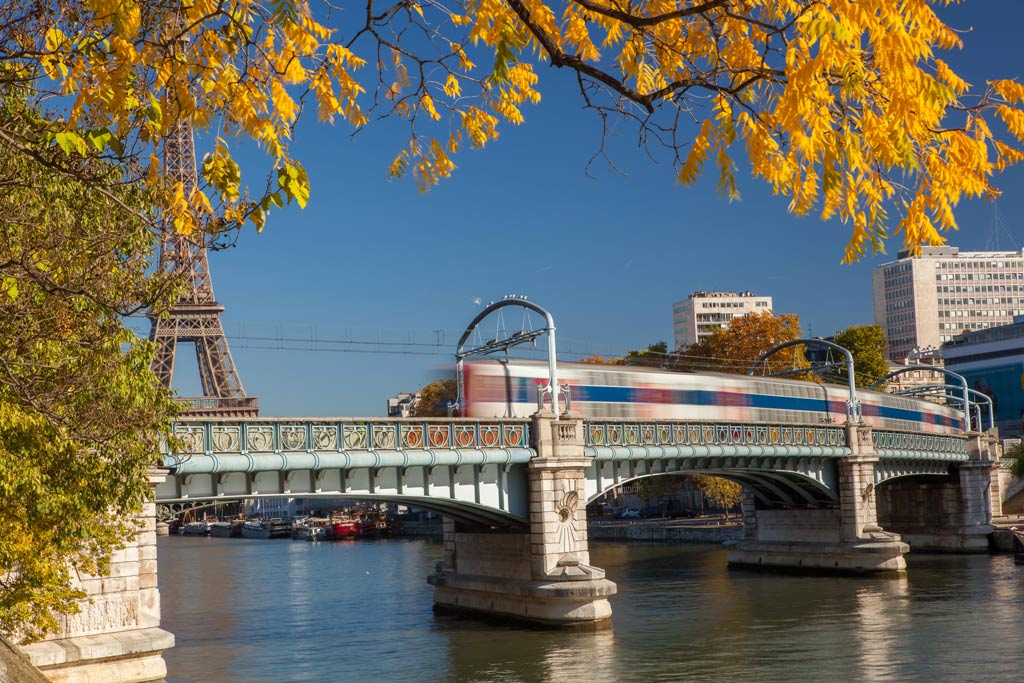 How to get from CDG to Paris by Train