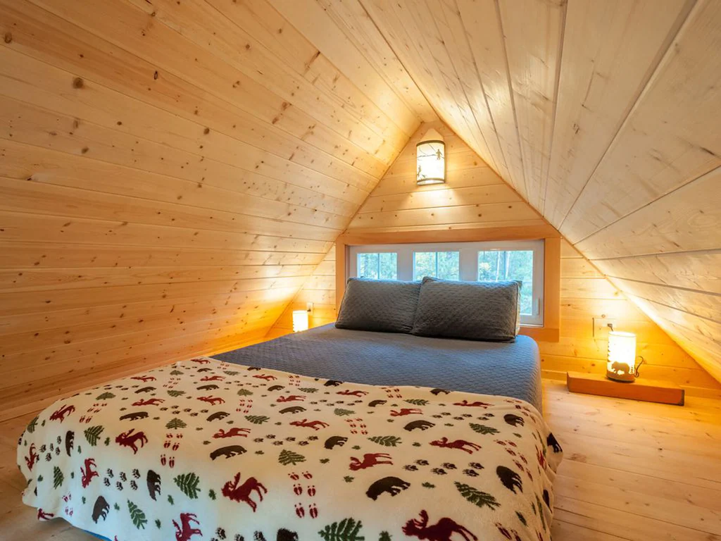 Yakima Cottage Rental Interior treeframe cabin