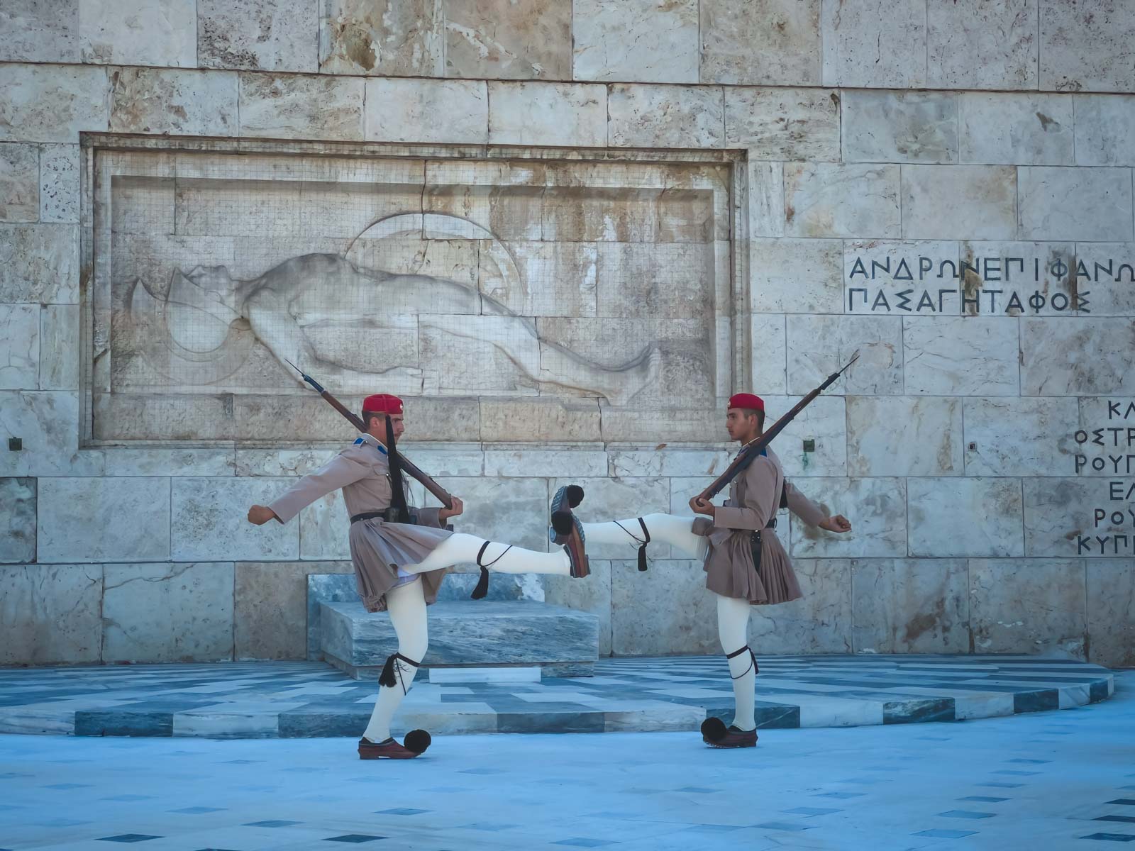 Changing of the guard in athens