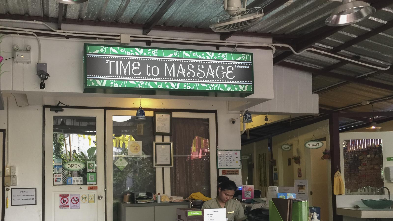 Geeting a Thia Massage in Chiang Mai