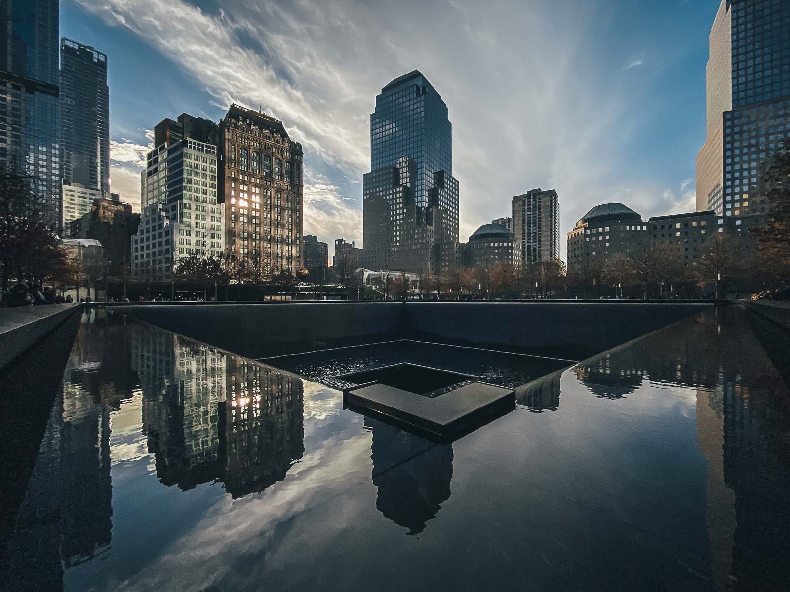 things to do in new york city 9/11 memorial plaza