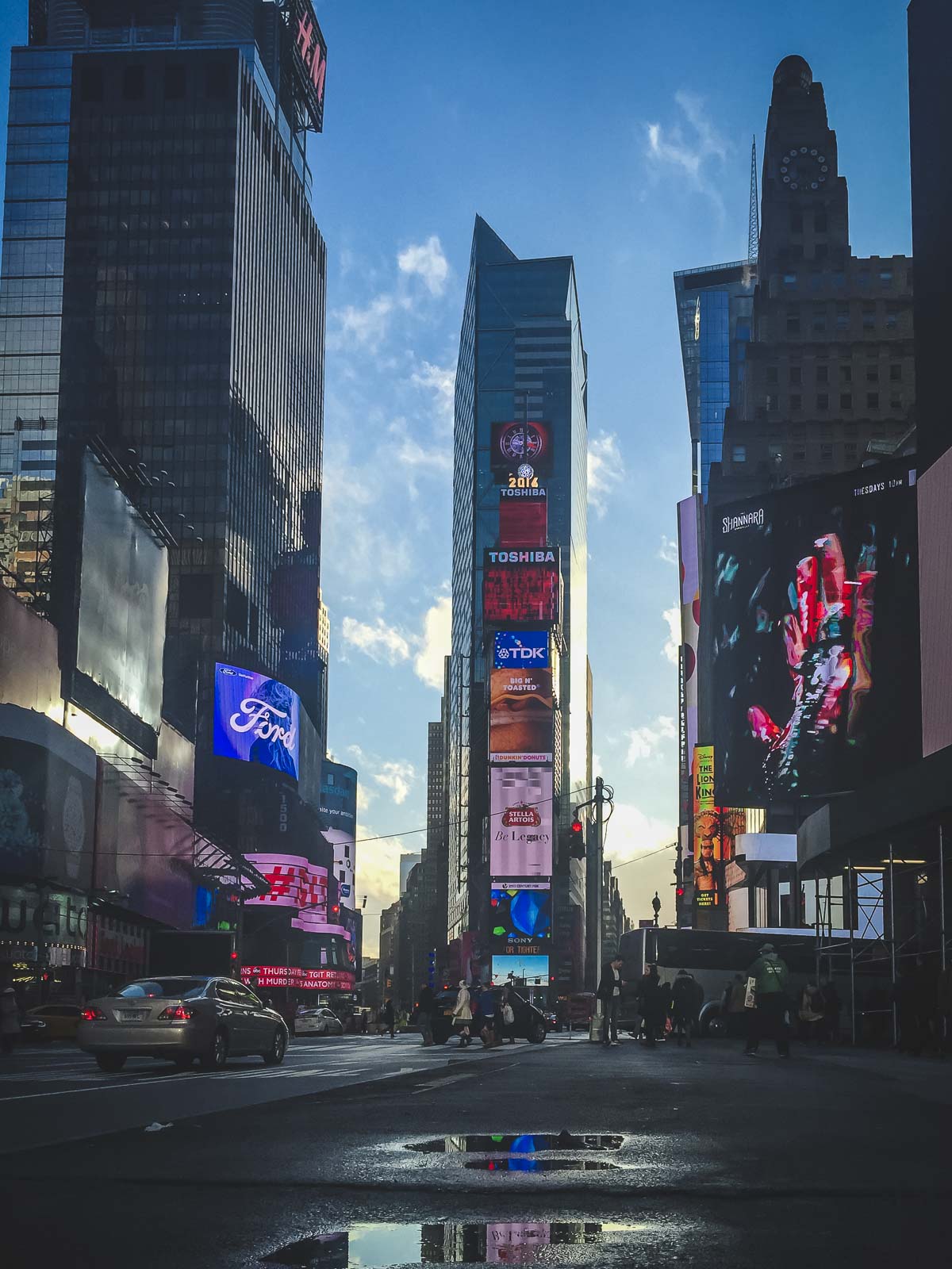 what to see in times square billboards