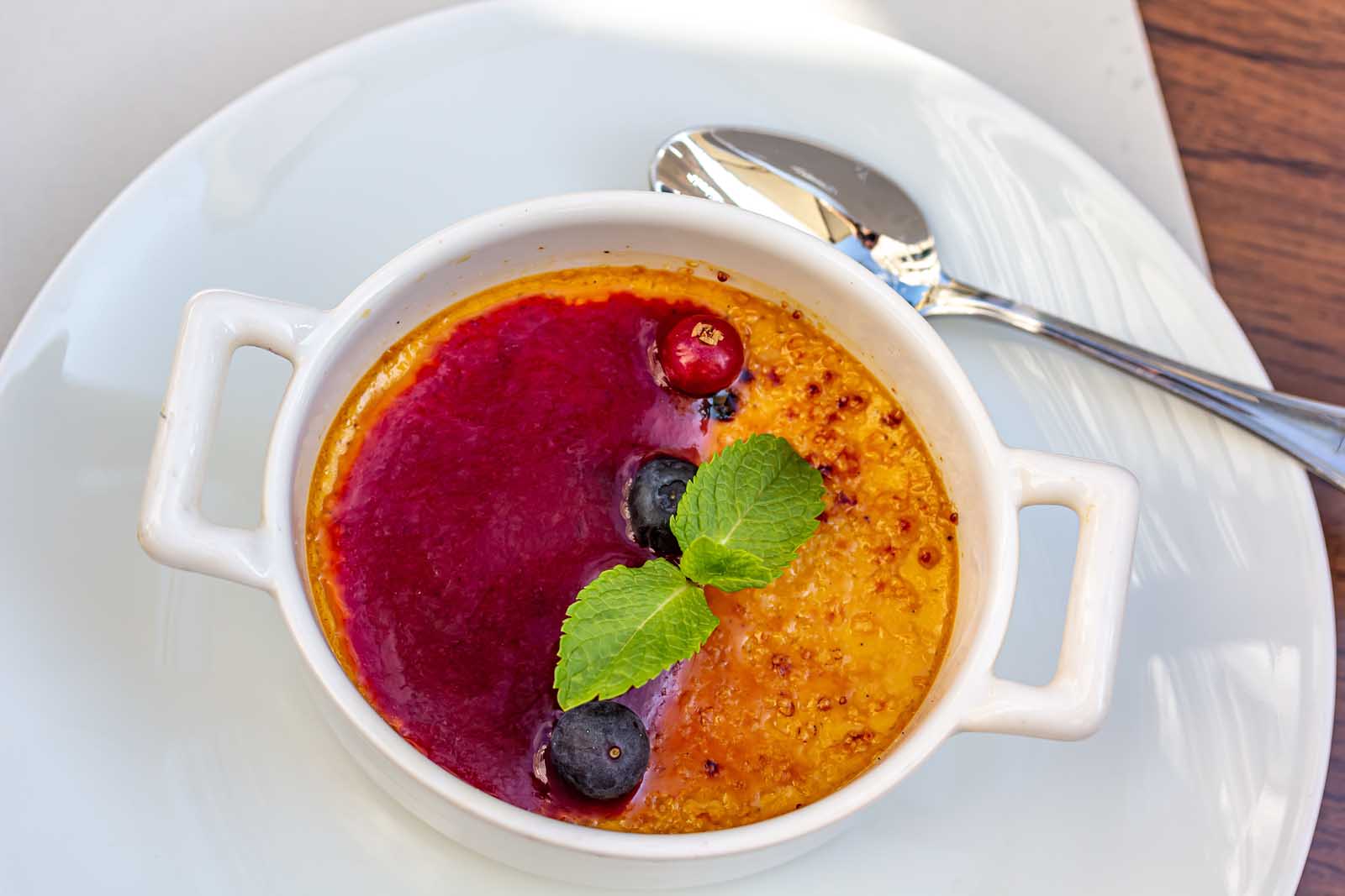 Famous French foods Creme Brulee